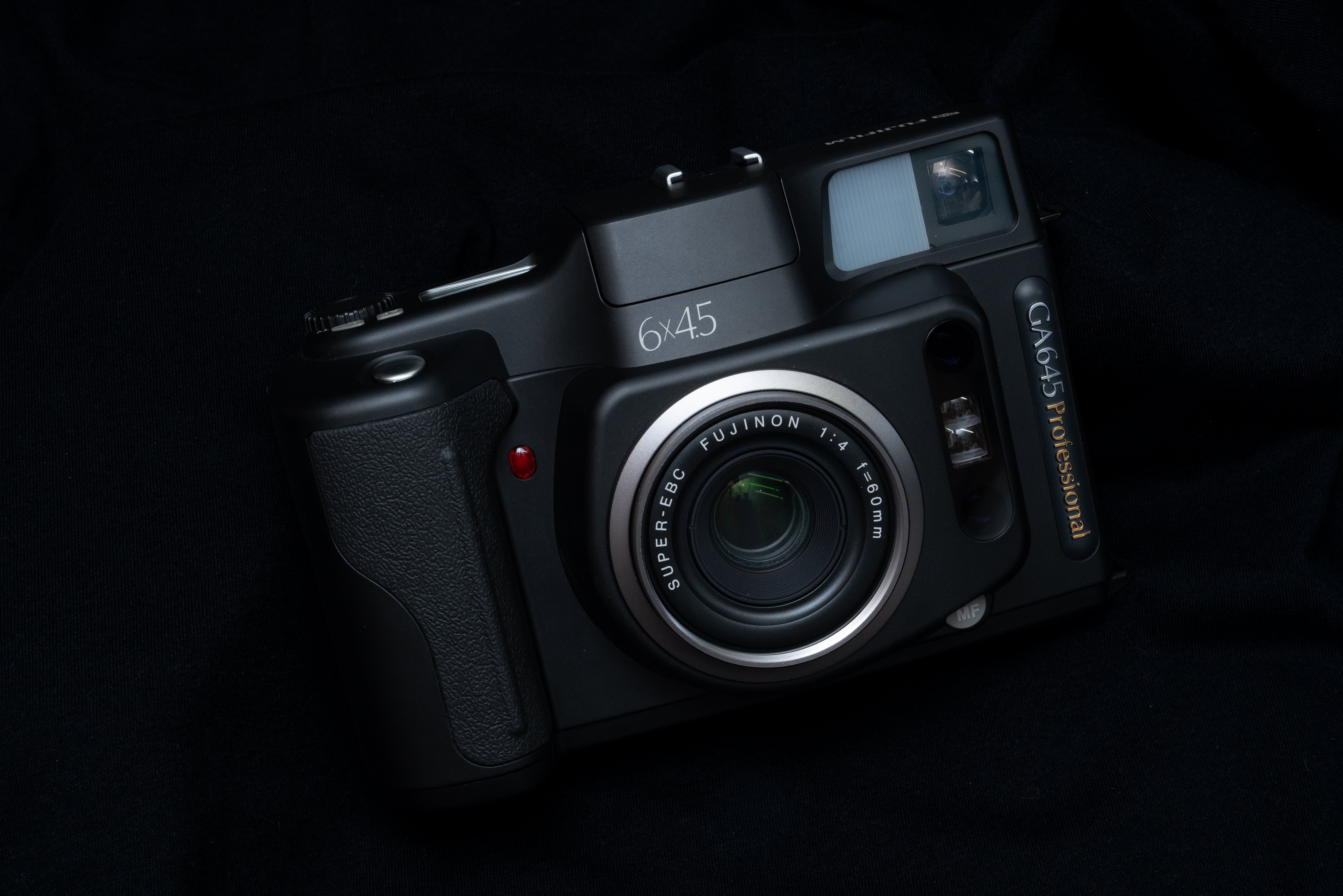 作例付き】こってり艶やか…？森山大道も愛用していた－COOLPIX S7000