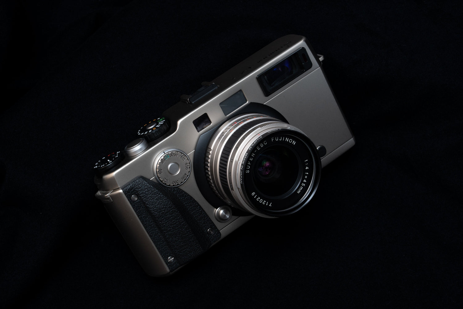 FUJIFILM TX-1 ＆ 45mm F4 使用レビュー｜唯一無二のパノラマフィルムカメラの作例を紹介