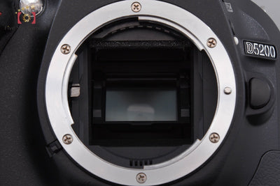 【中古】Nikon ニコン D5200 18-55 VR レンズキット ブラック