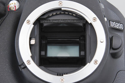 [Used] Nikon D5200 18-55 VR Lens Kit Black