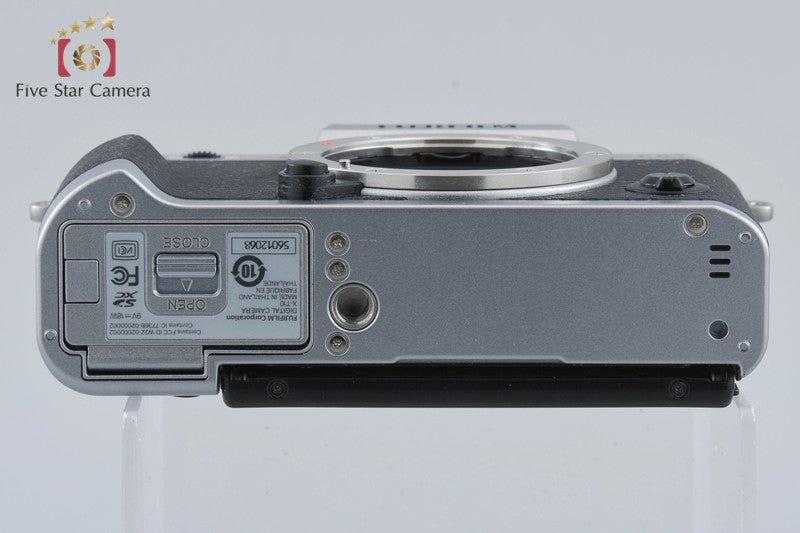 中古】FUJIFILM 富士フイルム X-T10 シルバー ミラーレス一眼カメラ