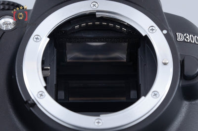 [Used] Nikon D3000 Double Zoom Kit