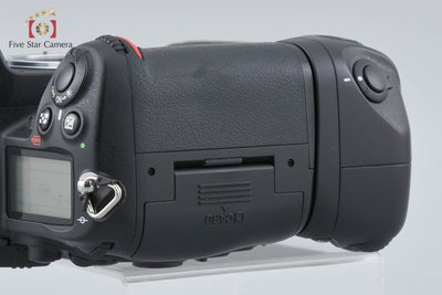 [Used] Nikon D7000 + MB-D11 Multi-Power Battery Pack