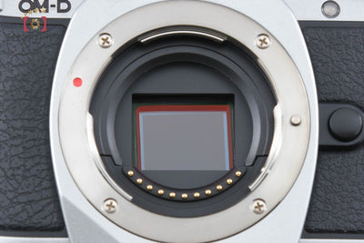 【中古】OLYMPUS オリンパス OM-D E-M10 シルバー EZ ダブルズームレンズキット シャッター回数僅少