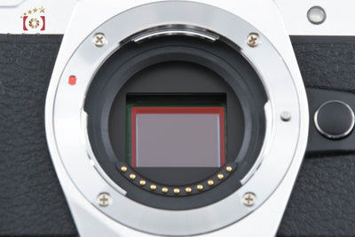 【中古】OLYMPUS オリンパス OM-D E-M10 Mark II 14-42mm EZ レンズキット シルバー シャッター回数僅少