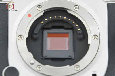 Used: PENTAX Q7 Zoom Lens Kit, Silver, Low Shutter Count