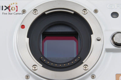 【中古】Panasonic パナソニック LUMIX DMC-GF2 ホワイト + LUMIX G VARIO 14-42mm f/3.5-5.6 ASPH. MEGA O.I.S. H-FS014042