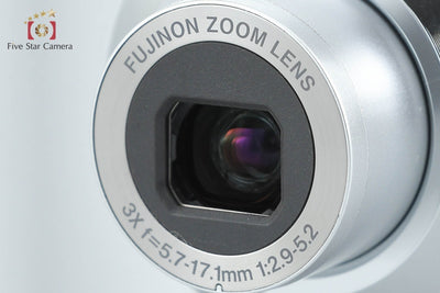 【中古】FUJIFILM 富士フイルム FinePix AV130 シルバー コンパクトデジタルカメラ 元箱付き