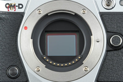 [Used] OLYMPUS OM-D E-M5 Mark II Silver Mirrorless Camera