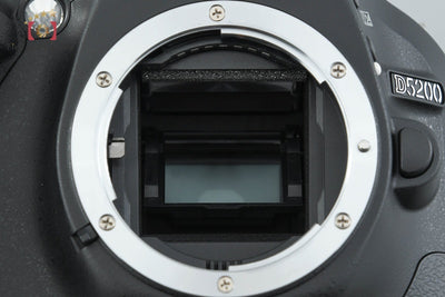【中古】Nikon ニコン D5200 18-55 VR レンズキット ブラック シャッター回数僅少