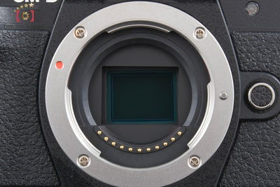 【中古】OLYMPUS オリンパス OM-D E-M10 Mark III EZ ダブルズームキット ブラック