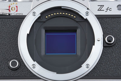 【中古】Nikon ニコン Z fc 16-50 VR レンズキット シルバー シャッター回数僅少 元箱付き
