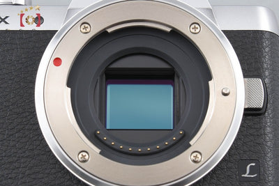 【中古】Panasonic パナソニック LUMIX DMC-GF7 シルバー + LUMIX G VARIO 12-32mm f/3.5-5.6 ASPH. MEGA O.I.S. H-FS12032 シャッター回数僅少