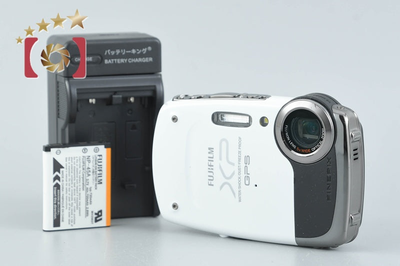 【中古】FUJIFILM 富士フイルム FINEPIX XP30 ホワイト コンパクトデジタルカメラ