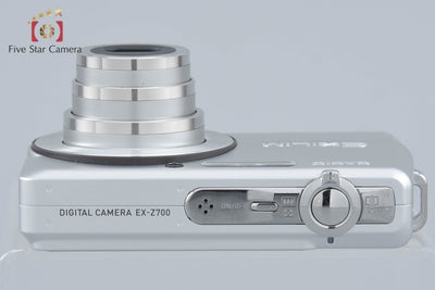 【中古】Casio カシオ EXILIM EX-Z700 シルバー コンパクトデジタルカメラ 元箱付き