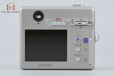 【中古】FUJIFILM 富士フイルム FinePix F450 シルバー コンパクトデジタルカメラ 元箱付き