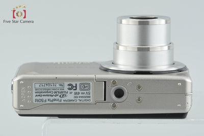 【中古】FUJIFILM 富士フイルム FINEPIX F50fd シルバー コンパクトデジタルカメラ