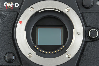 【中古】OLYMPUS オリンパス OM-D E-M5 Mark II ブラック ミラーレス一眼カメラ シャッター回数僅少
