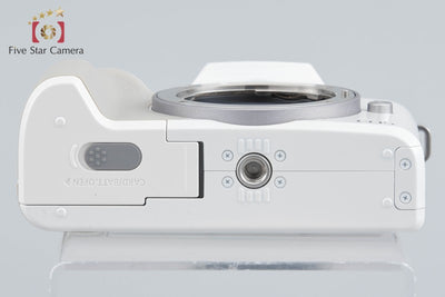【中古】Canon キヤノン EOS Kiss M ホワイト ミラーレス一眼カメラ シャッター回数僅少