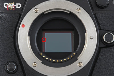 【中古】OLYMPUS オリンパス OM-D E-M5 Mark II ブラック ミラーレス一眼カメラ