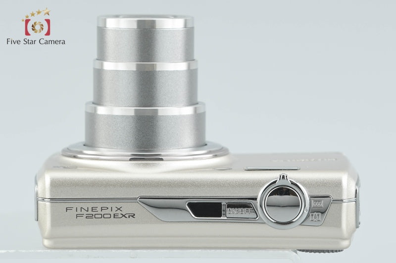 中古】FUJIFILM 富士フイルム FINEPIX F200EXR シルバー コンパクト