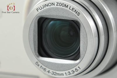 【中古】FUJIFILM 富士フイルム FINEPIX F200EXR シルバー コンパクトデジタルカメラ 元箱付き