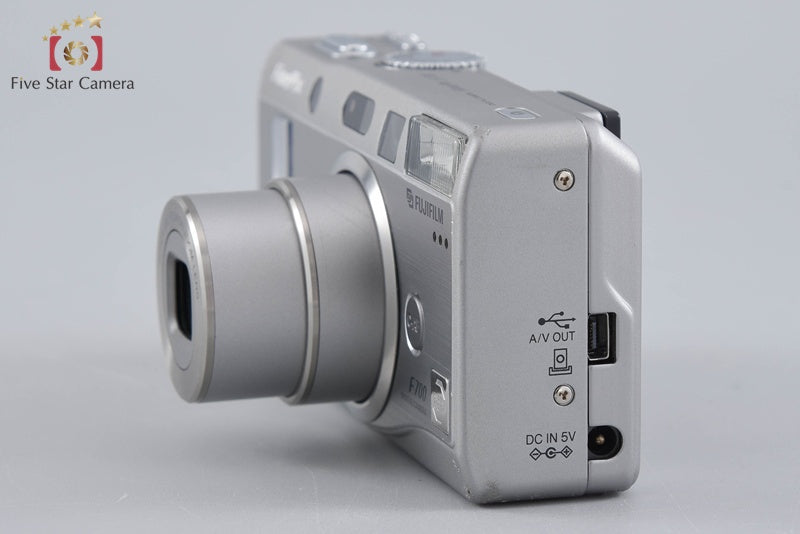 中古】FUJIFILM 富士フイルム FinePix F700 コンパクトデジタルカメラ