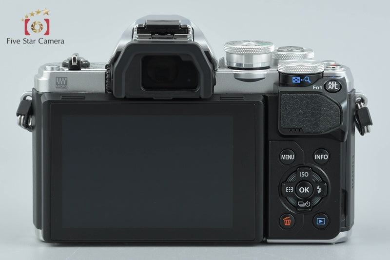 中古】OLYMPUS オリンパス OM-D E-M10 Mark III EZ ダブルズームキット