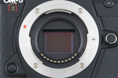 【中古】OM SYSTEM (OLYMPUS) オーエム システム OM-5 Mark II ブラック ミラーレス一眼カメラ シャッター回数僅少