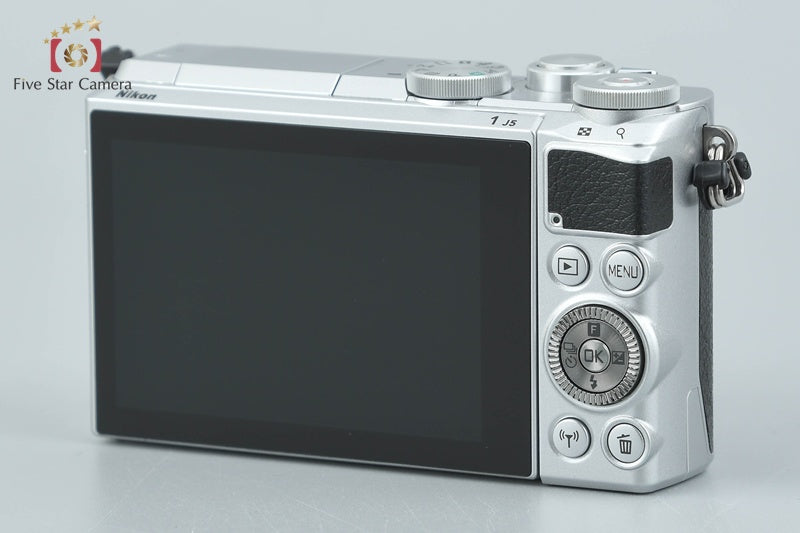 中古】Nikon ニコン 1 J5 シルバー 標準パワーズームキット 元箱付き
