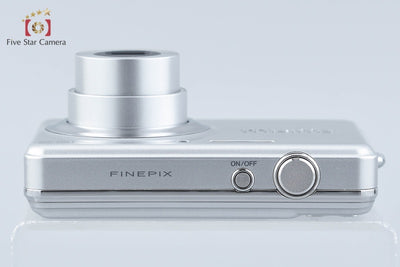 【中古】FUJIFILM 富士フイルム FINEPIX J30 シルバー コンパクトデジタルカメラ