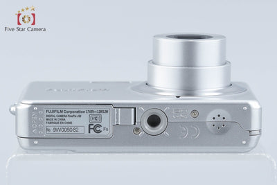 【中古】FUJIFILM 富士フイルム FINEPIX J30 シルバー コンパクトデジタルカメラ