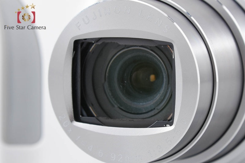 中古】FUJIFILM 富士フイルム FINEPIX F800EXR ホワイト コンパクト