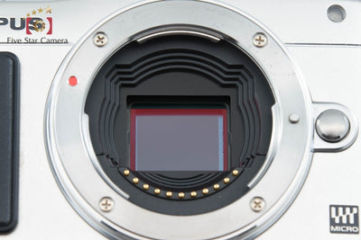 【中古】OLYMPUS オリンパス PEN mini E-PM2 シルバー ダブルズームレンズキット シャッター回数僅少