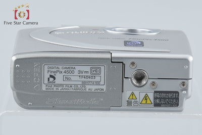 【中古】FUJIFILM 富士フイルム FINEPIX 4500 シルバー コンパクトデジタルカメラ