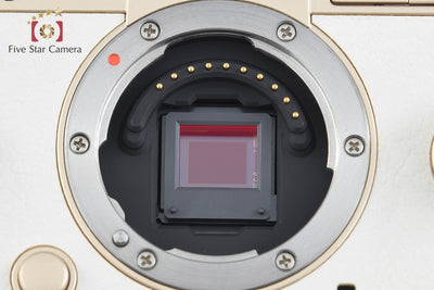 【中古】PENTAX ペンタックス Q-S1 ゴールド x クリーム ズームレンズキット シャッター回数僅少