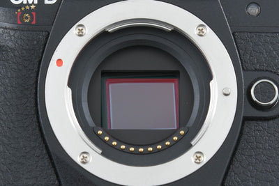 【中古】OLYMPUS オリンパス OM-D E-M10 Mark III ダブルズームキット ブラック 元箱付き