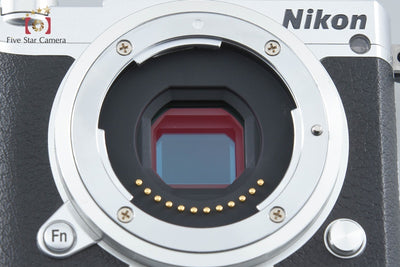 【中古】Nikon ニコン 1 J5 シルバー ミラーレス一眼カメラ シャッター回数僅少