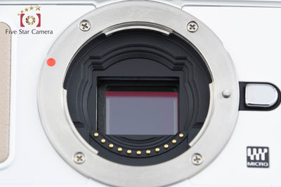 【中古】OLYMPUS オリンパス PEN E-P1 ホワイト ダブルレンズキット シャッター回数僅少