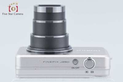 【中古】FUJIFILM 富士フイルム FINEPIX J250 シルバー コンパクトデジタルカメラ