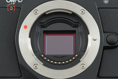 【中古】OLYMPUS オリンパス OM-D E-M5 ブラック + M.ZUIKO DIGITAL 14-42mm f/3.5-5.6 II R シャッター回数僅少