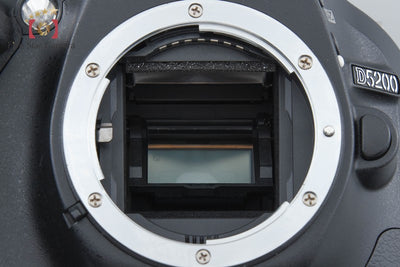 【中古】Nikon ニコン D5200 18-55 VR レンズキット ブラック シャッター回数僅少