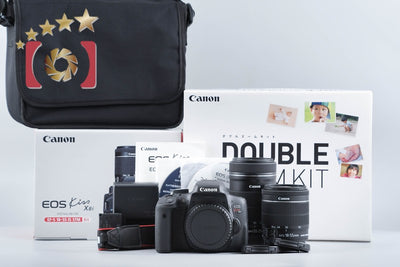 【中古】Canon キヤノン EOS Kiss X8i ダブルズームキット シャッター回数僅少 元箱付き