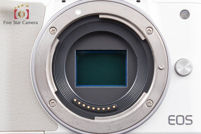 【中古】Canon キヤノン EOS Kiss M ダブルズームキット ホワイト 元箱付き