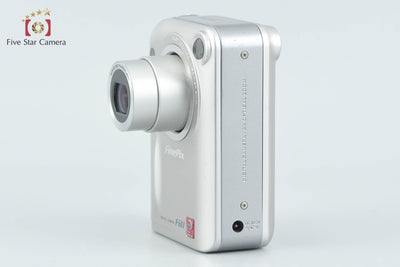 【中古】FUJIFILM 富士フイルム FinePix F601 シルバー コンパクトデジタルカメラ