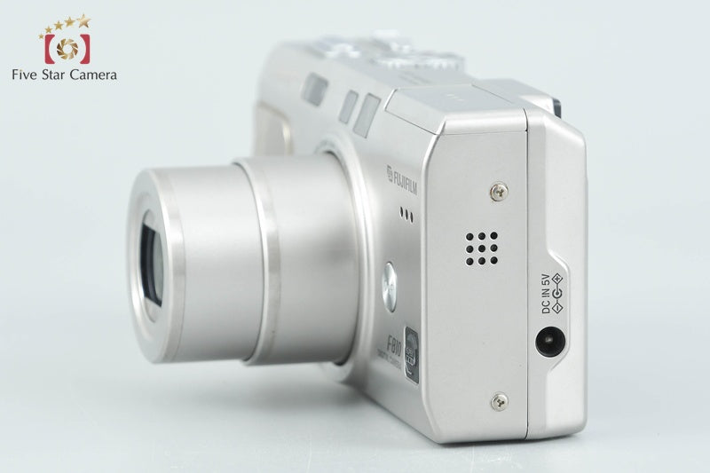 【中古】FUJIFILM 富士フイルム FinePix F810 コンパクトデジタルカメラ