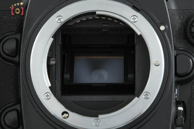 Used: Nikon D200 + AF-S DX NIKKOR 18-70mm f/3.5-4.5 G ED with original box