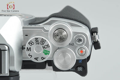 [Used] OLYMPUS OM-D E-M10 Mark III EZ Double Zoom Kit Silver, Very Low Shutter Count