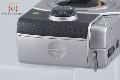 【中古】PENTAX ペンタックス Q7 シルバー ミラーレス一眼カメラ シャッター回数僅少