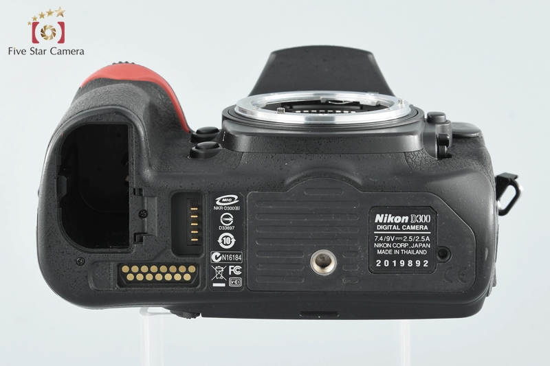 【中古】Nikon ニコン D300 + MB-D10 パワーバッテリーグリップ | 中古カメラ・フィルムカメラを中心に取り揃えるファイブスターカメラ